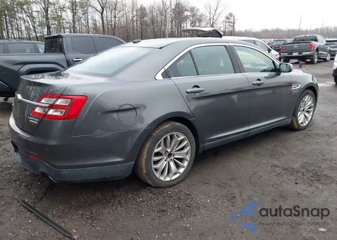 2015 Ford Taurus Limited z USA, uszkodzony, nr VIN 1FAHP2F87FG180476